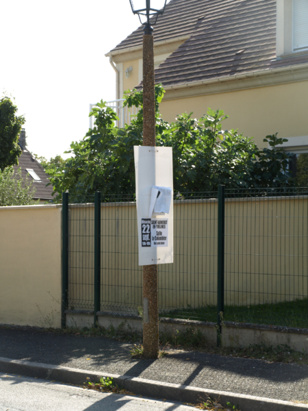 ILLEGAL ET MOCHE C’EST PAS SUFFISANT… LA MAIRIE AJOUTE POLLUANT ET DEGOUTANT !